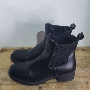 Vepose Women's 936 Chelsea Ankle Boots‎ Platform Lug Sole black slip on booties